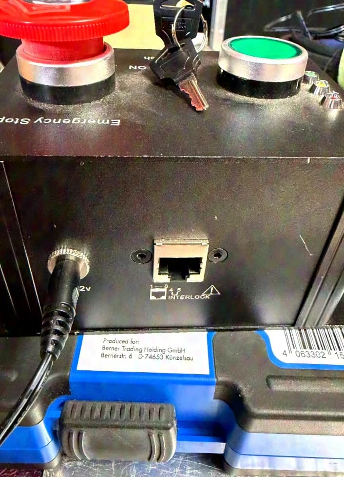 Emergency Stop emergency shutdown for laser systems with Restart