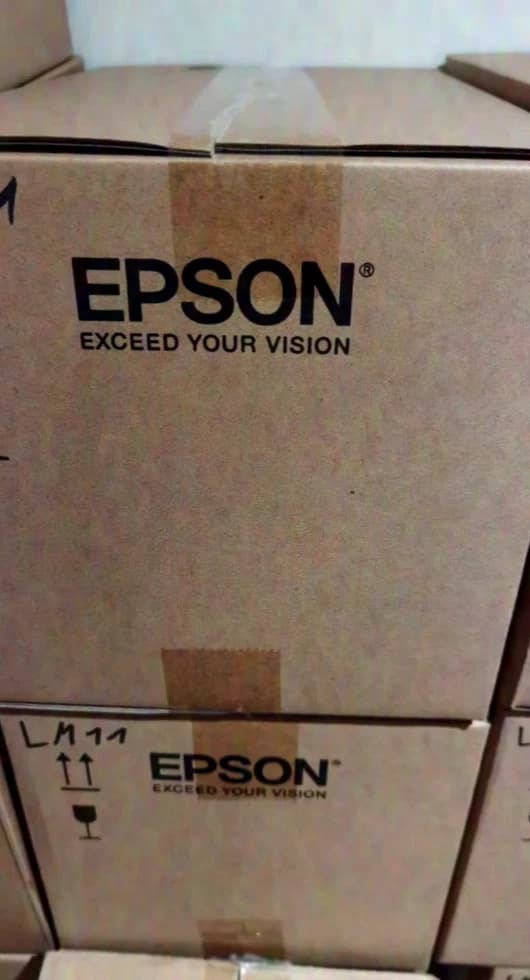 Epson ELPLM11 - NEW for Epson G7000/L1000 - 4.85:1-7.38:1