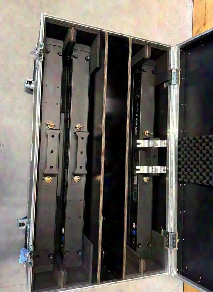 Eurolite LED Bar 8 Swing QCL Bar - Set incl. Case