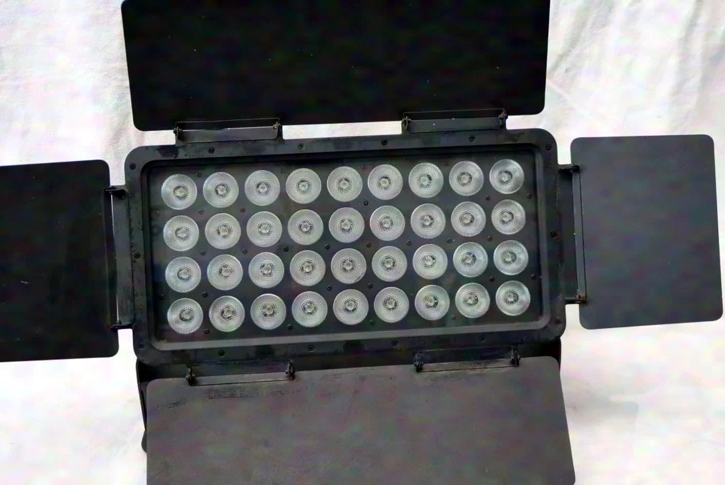 Eurolite LED Outdoor Wash Light "Eurolite Multiflood Pro IP RGBW Wash MK2" (4-unit set in case)