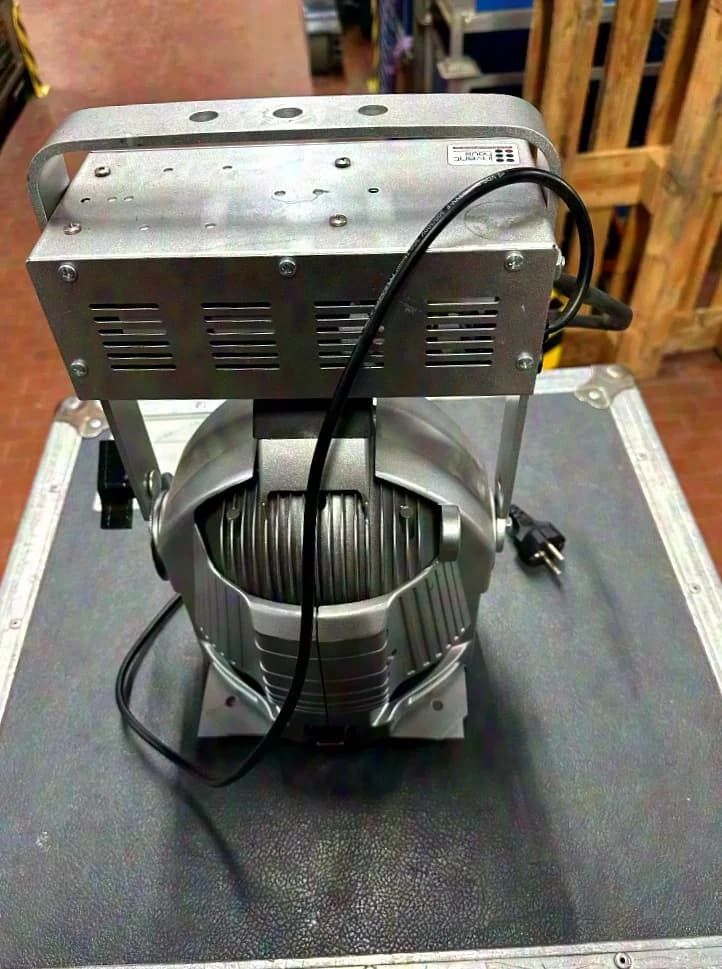 Eurolite Multipar ML-56 CDM 4200 K silver, daylight (43x Multilens; 13x Zoom)