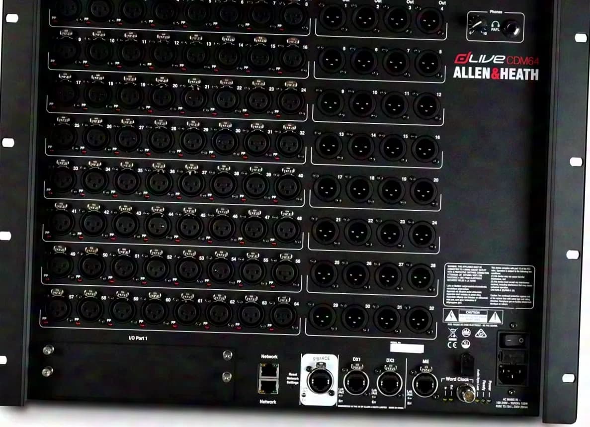Ex-demo, Like new Allen & Heath dLive C3500-dLive CDM64 Package