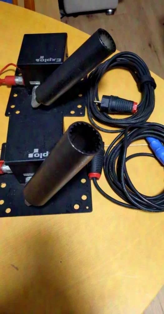 Explo CO2 Jets Set of 2 in Case incl. 2 x 5m Gas Hose