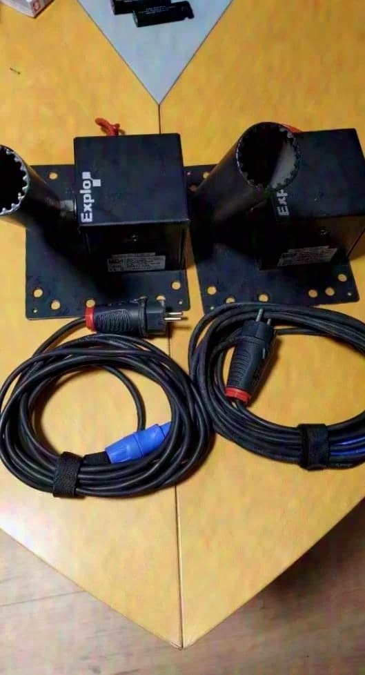 Explo CO2 Jets Set of 2 in Case incl. 2 x 5m Gas Hose