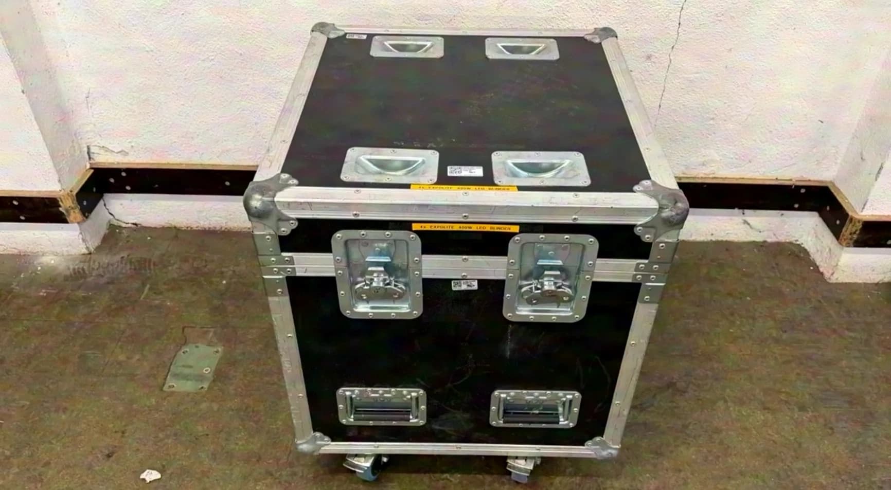 Expolite 400W LED Blinder incl. Case