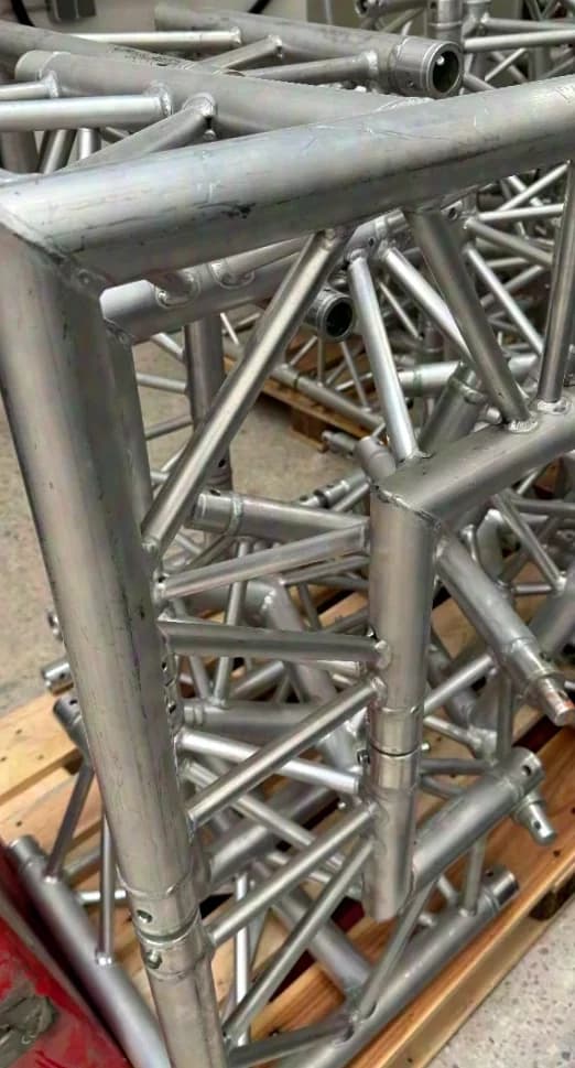 Expotruss X3K-30 T36 3-Way T-Piece 3-Point Truss / Silver / horizontal