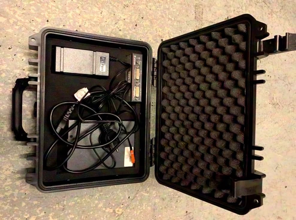 Extron DVI - CAT5 converter set Extron DTP DVI 330 Rx and DTP DVI 300 Tx CAT to DVI converter, 51 m cable reel
