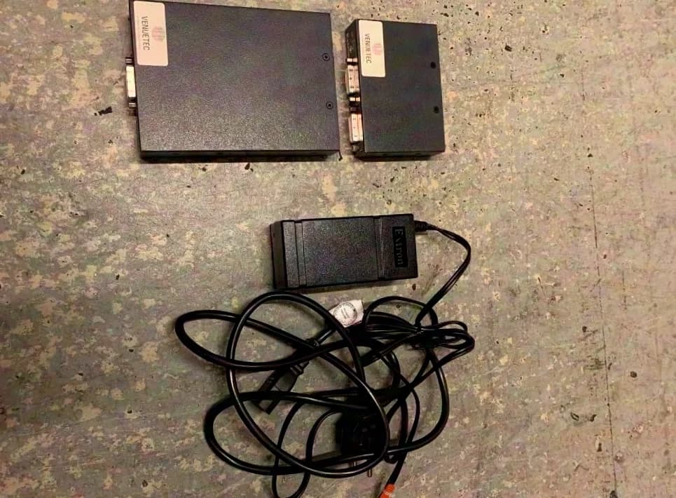 Extron DVI - CAT5 converter set Extron DTP DVI 330 Rx and DTP DVI 300 Tx CAT to DVI converter, 51 m cable reel
