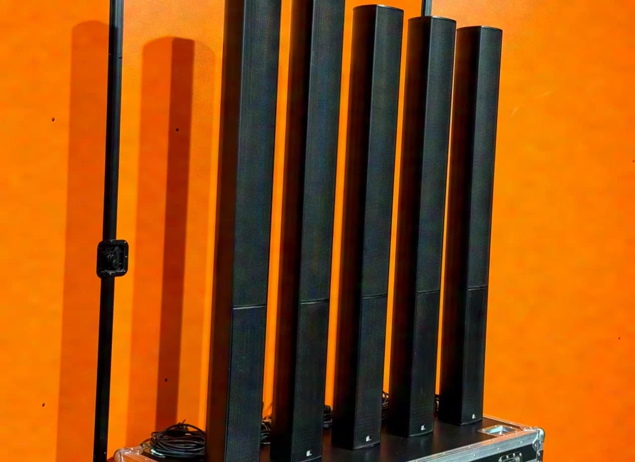 Fohhn Linea Focus LFI-120 electronically steerable line arrays