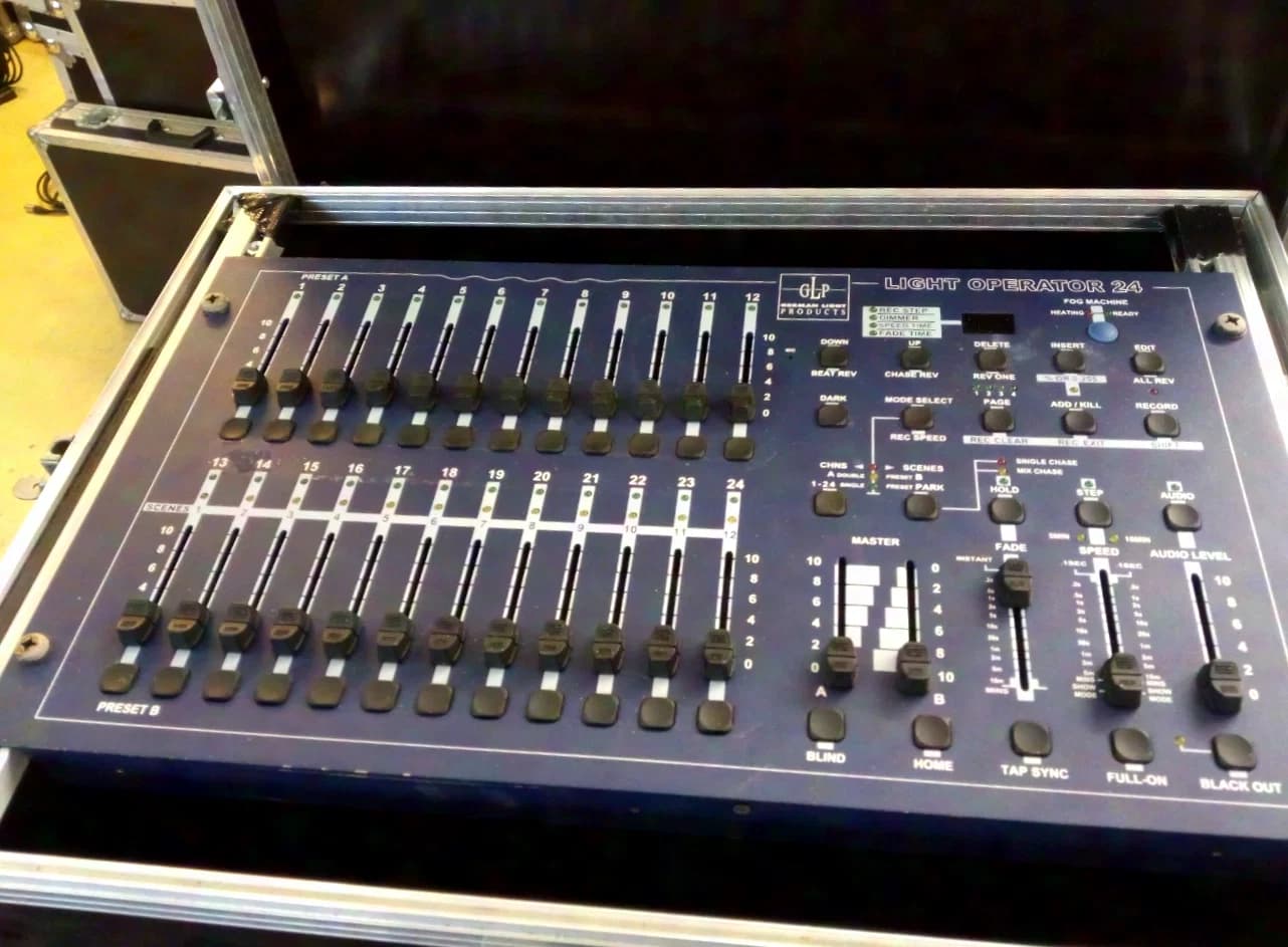 GLP Light Operator 24 DMX lighting console