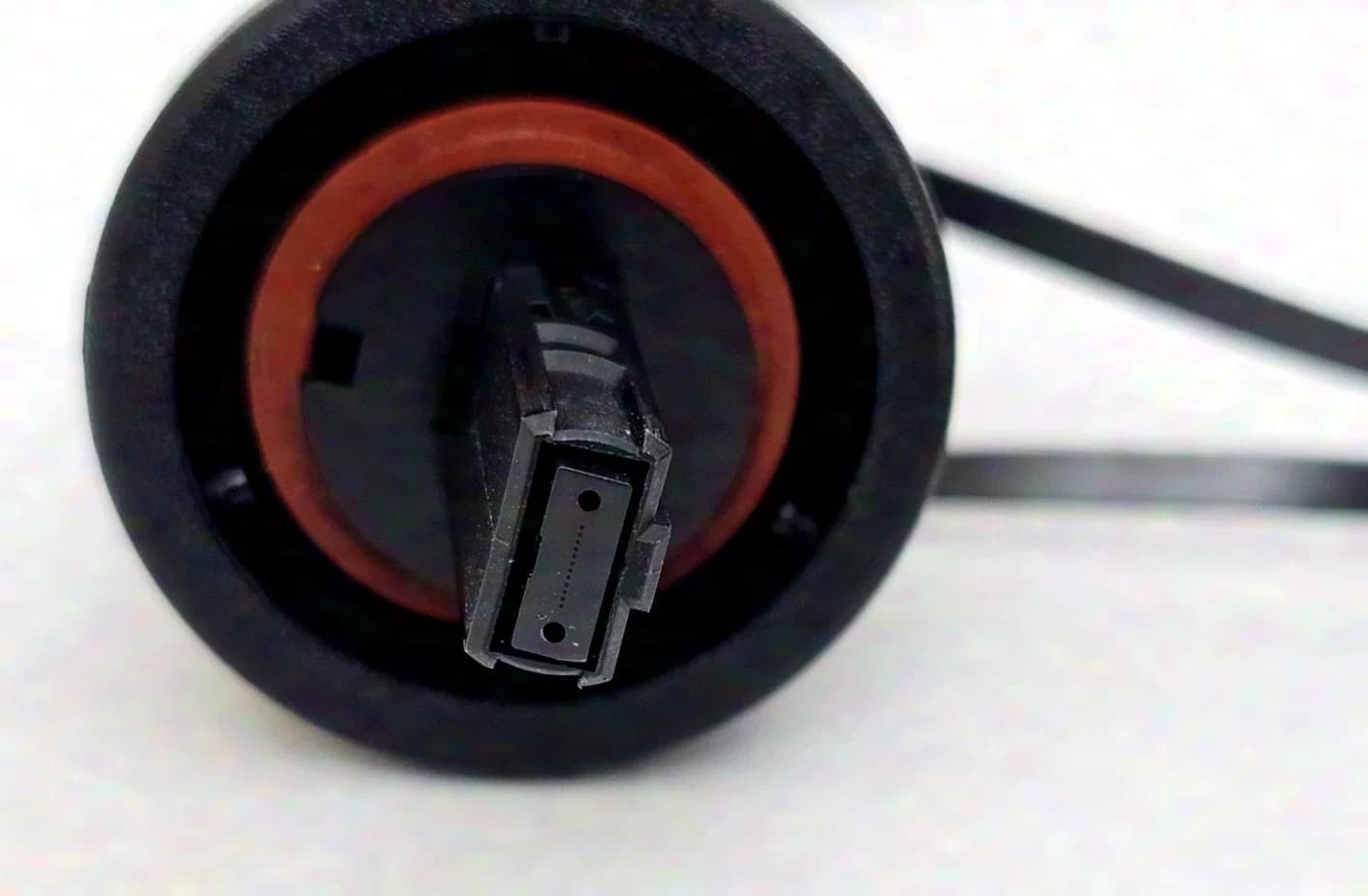 100m singlemode fiber optic cable on reel. 12 OS2 fibers with IP67 MPO/MTP connectors. TPU outer jacket.