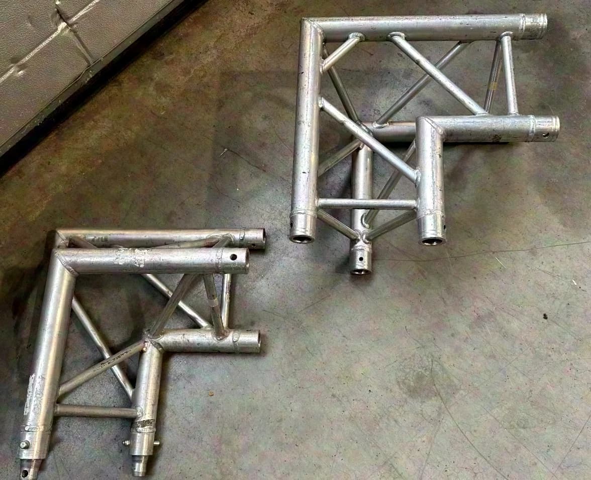 Global-, Euro- und Fix Truss, FD33 three-point truss, 90° corner, 1 chord on top