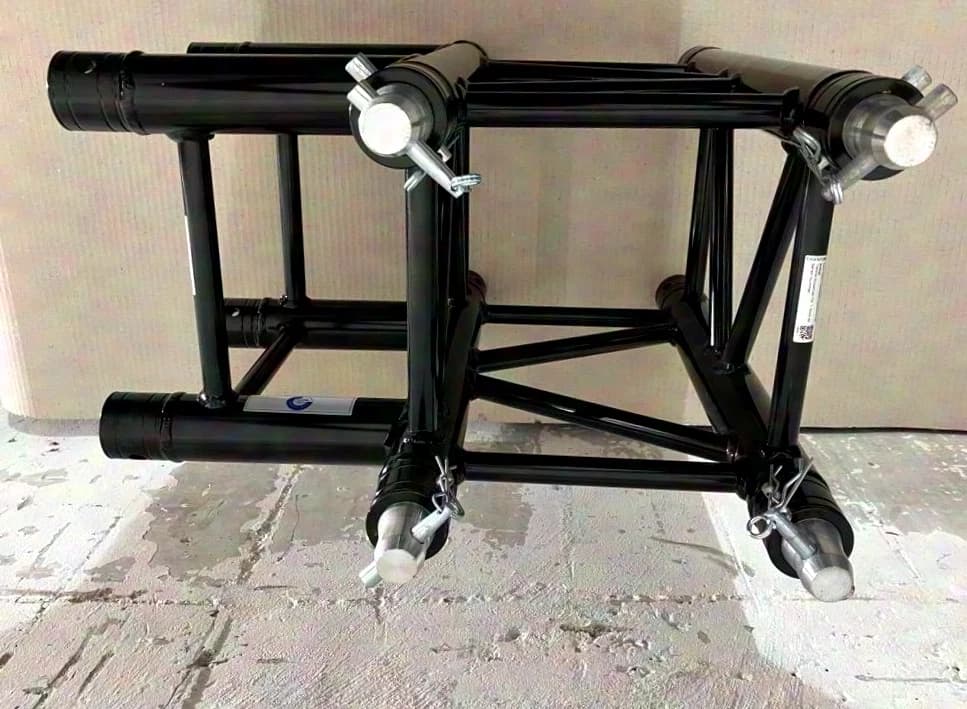 Global Truss F34 T-piece black