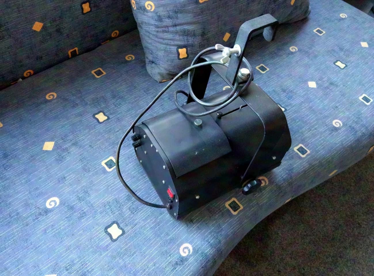 Gobo projector with 250 MSD lamp Gobo projector with 250 MSD lamp Eurolite