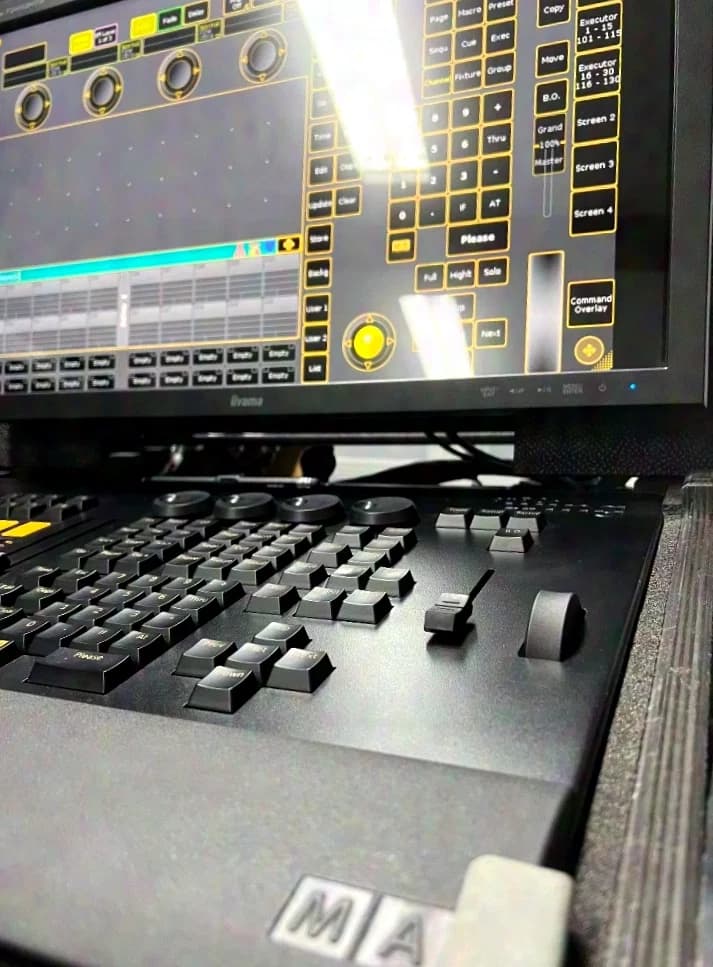 GrandMA 2 Commandwing OnPC & 4-Port Node Tourcase without Faderwing