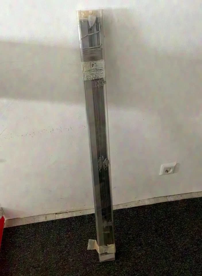 Large silver blind 2,20 x 1,00 meter nearly new