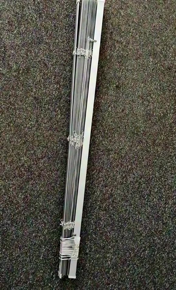 Large silver blind 2,20 x 1,00 meter nearly new