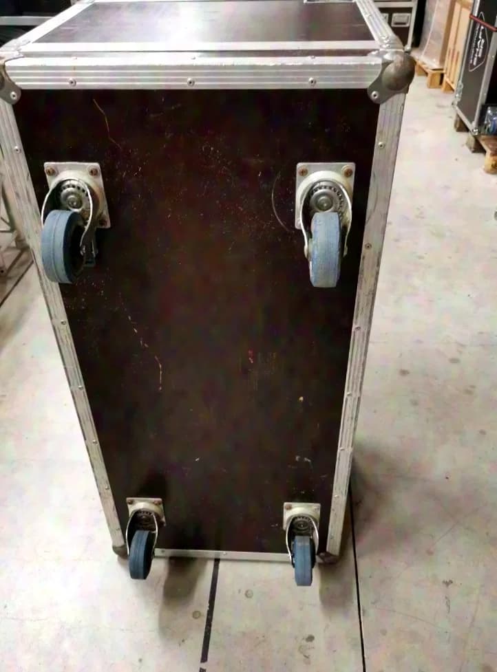Large side rack 19" or cable case