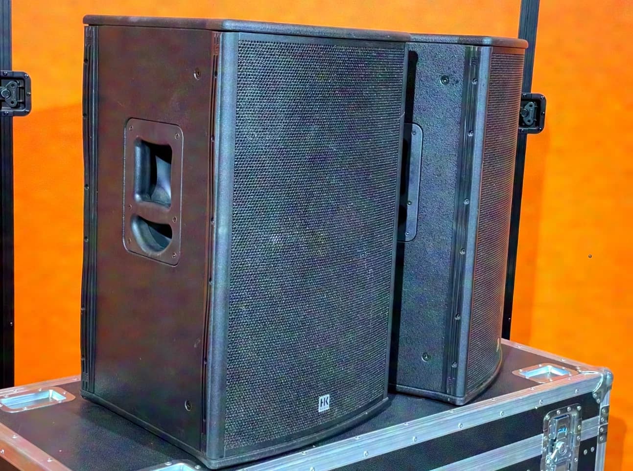 HK AUDIO PULSAR PL 115 FA - active full-range speaker