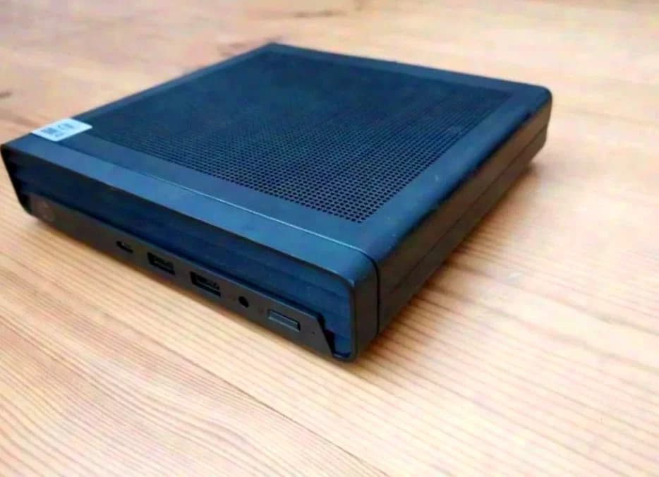 HP DIY Waves Soundgridserver Extreme X10 in Mini made from an HP Elitedesk.