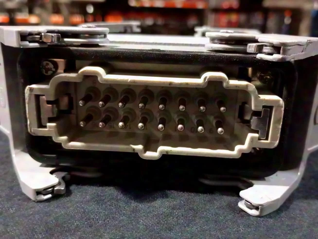 Harting Spooky (Connector) male-female Adapter HAN16