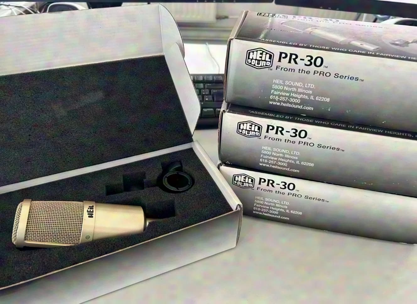 Heil Sound PR-30 dynamic large-diaphragm microphone
