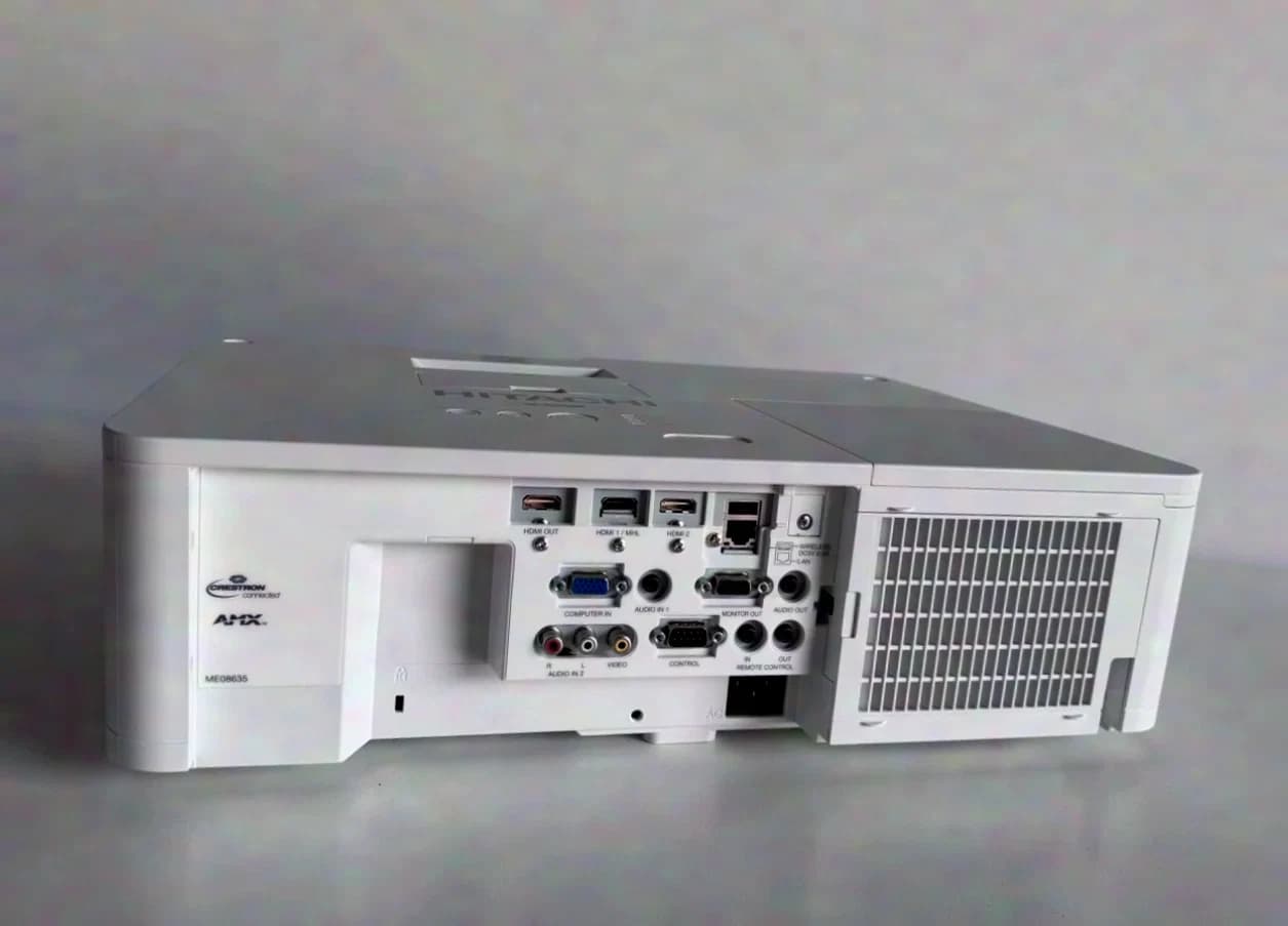 Hitachi CP-WX5500 Projector – WXGA – new & in original packaging