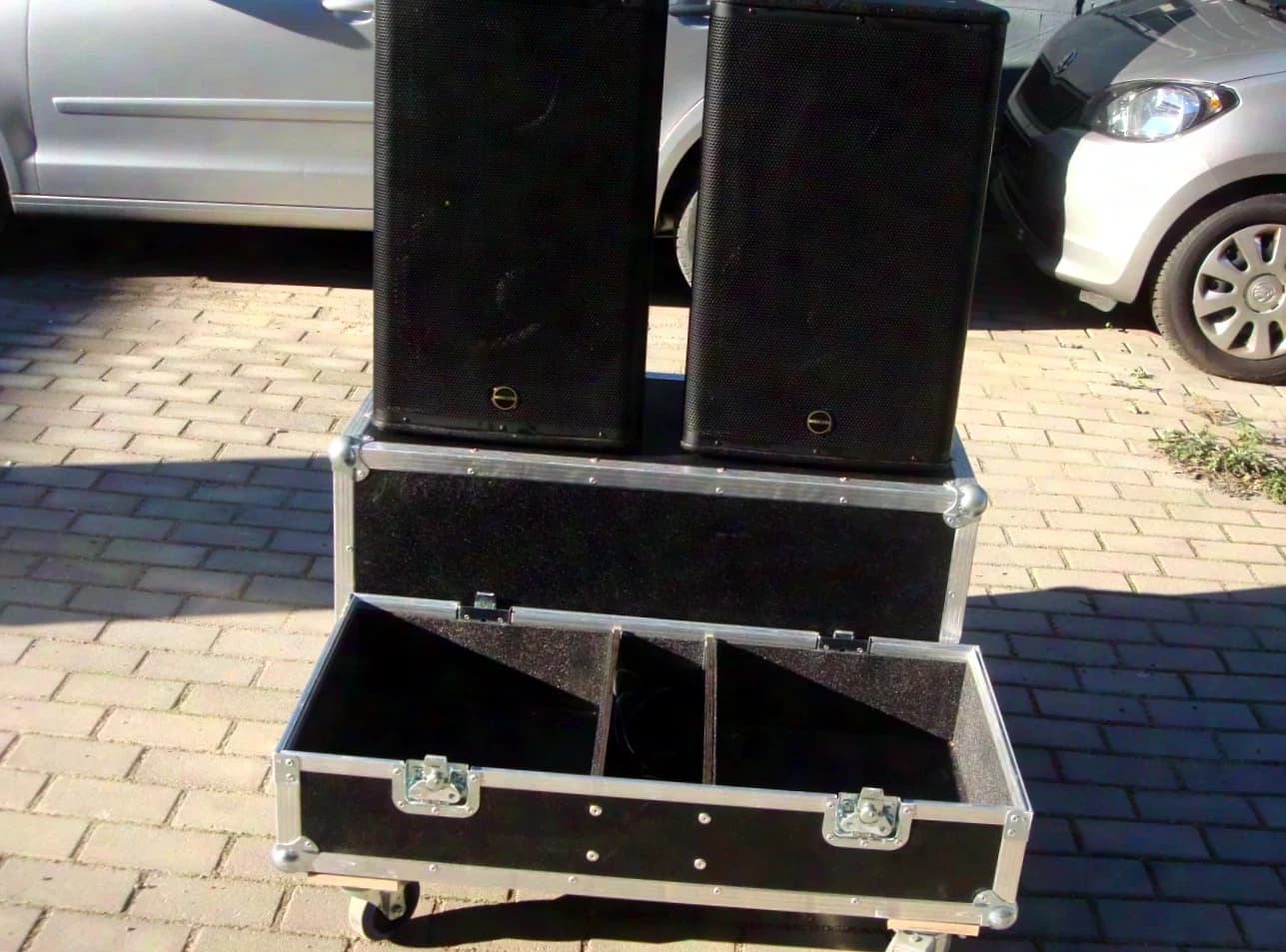 Invotone DSX12A, 12"/1" (1,75"Voice Coil), 800Watt RMS, Class D, 128dB max.