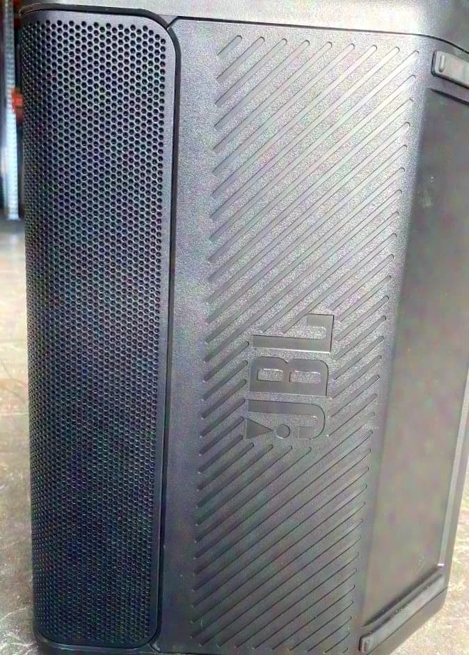 JBL Eon One Compact Pair of active 2-way PA speakers with battery operation