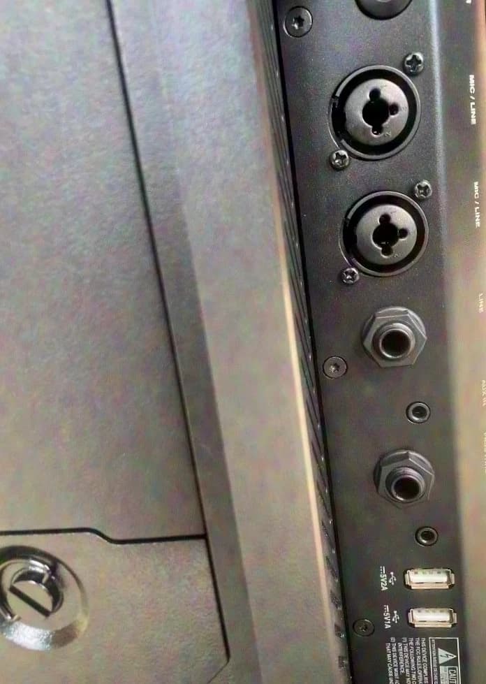 JBL Eon One Compact Pair of active 2-way PA speakers with battery operation