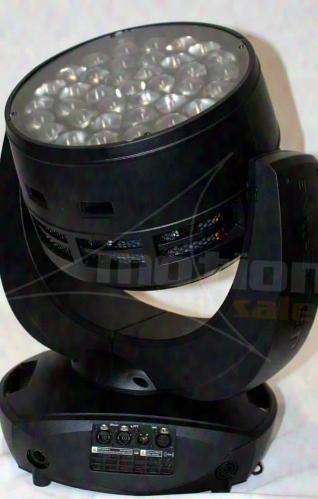 JB LIGHTING Sparx18 RGBW Washbeam TwinZoom (set of 2 in case)