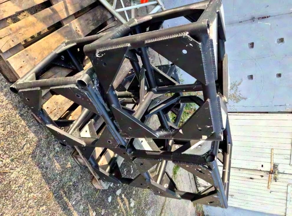 JTE / James Thomas Engineering Corner 52x52 cm
