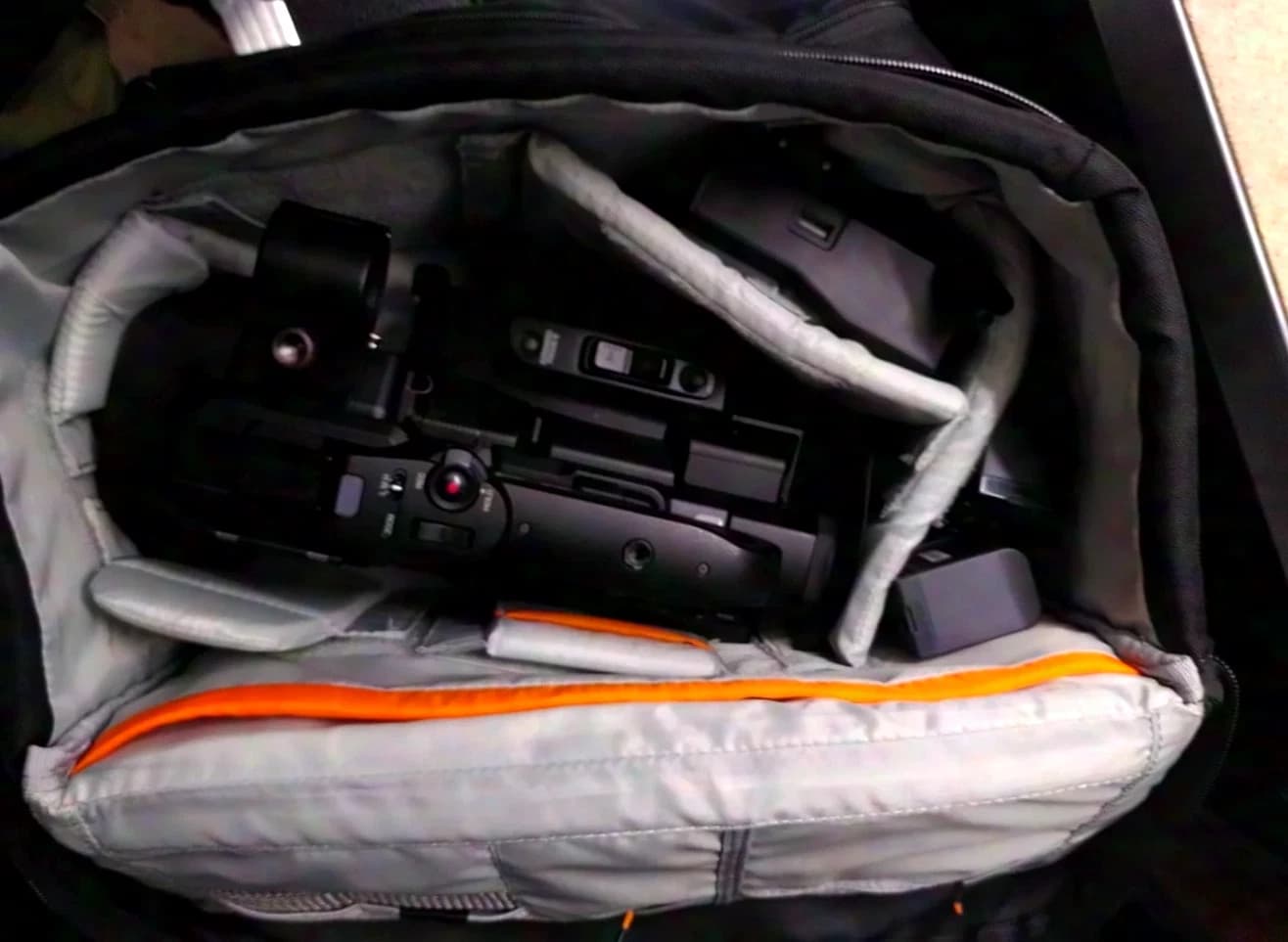 JVC GY-HM180E Camcorder 4K, SDI, Bag, Batteries, Set