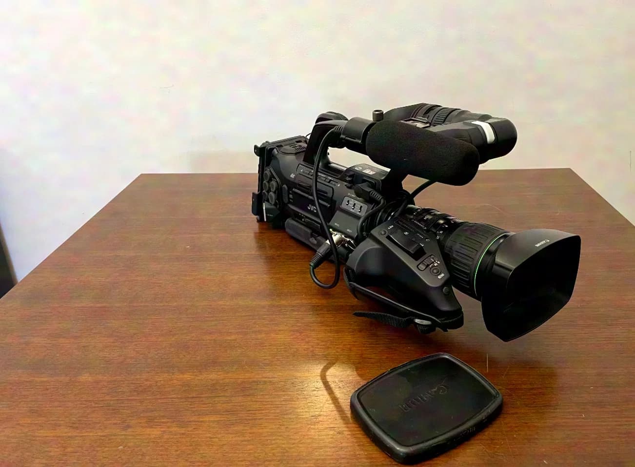 JVC GY-HM750 - 1/3" Camcorder/HD-SDI Camera