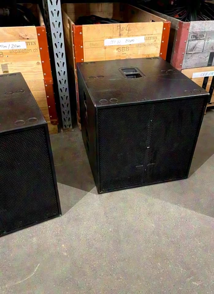 KV2 Audio VHD1.21 - Ultra Low Frequency Enclosure - rental Package - 8pcs. incl. Cover + Cart