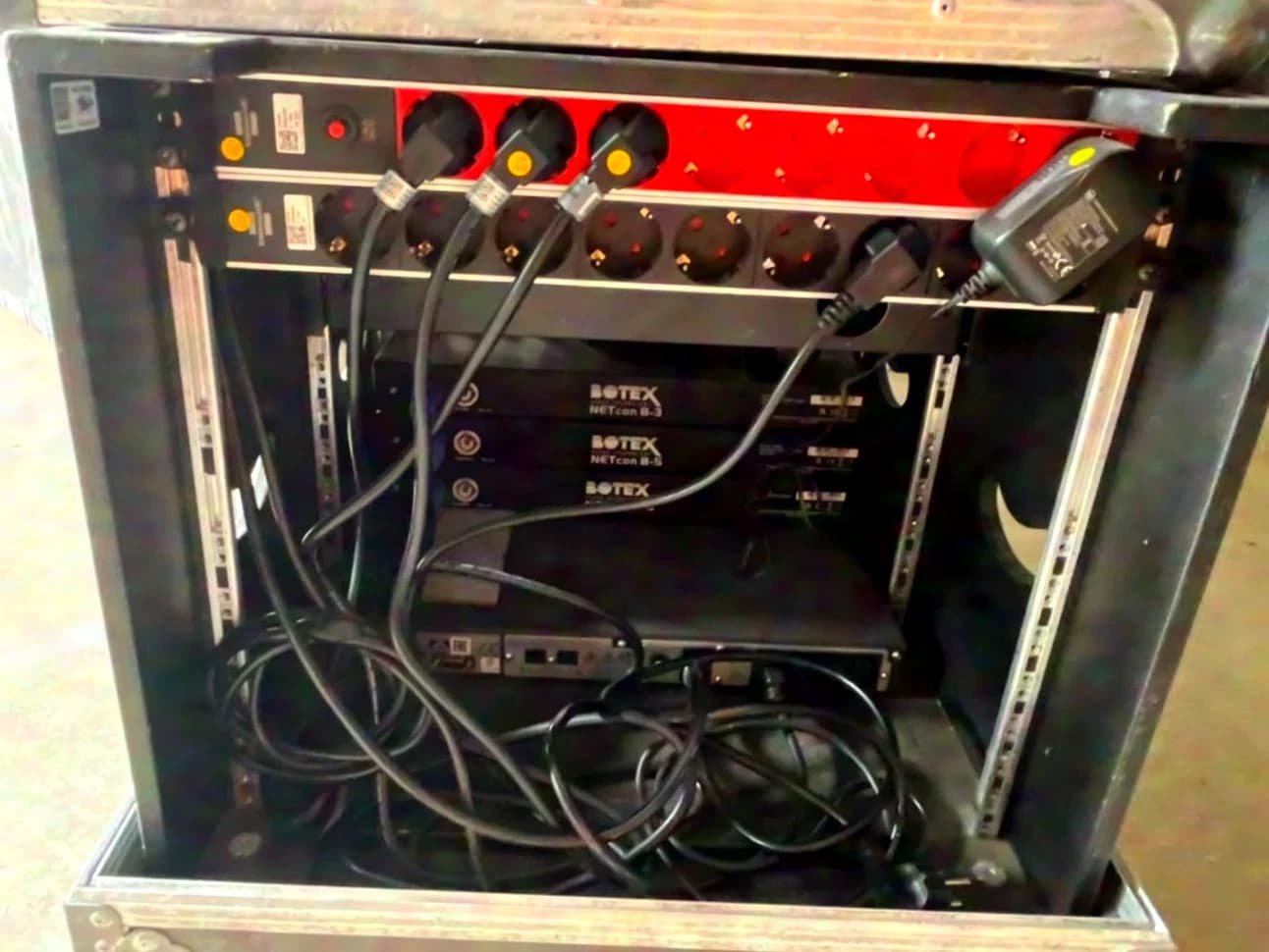 Complete Art-Net Node setup with UPS and case