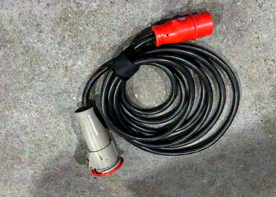 Lot of CEE Adapters 63A - 32A - 16A - Schuko