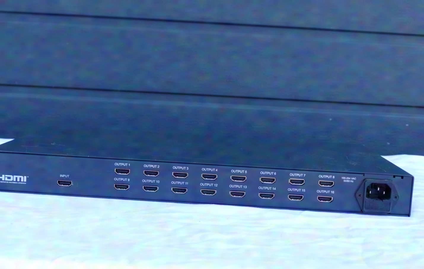 Kramer VP-3 1:3 VGA Distributor