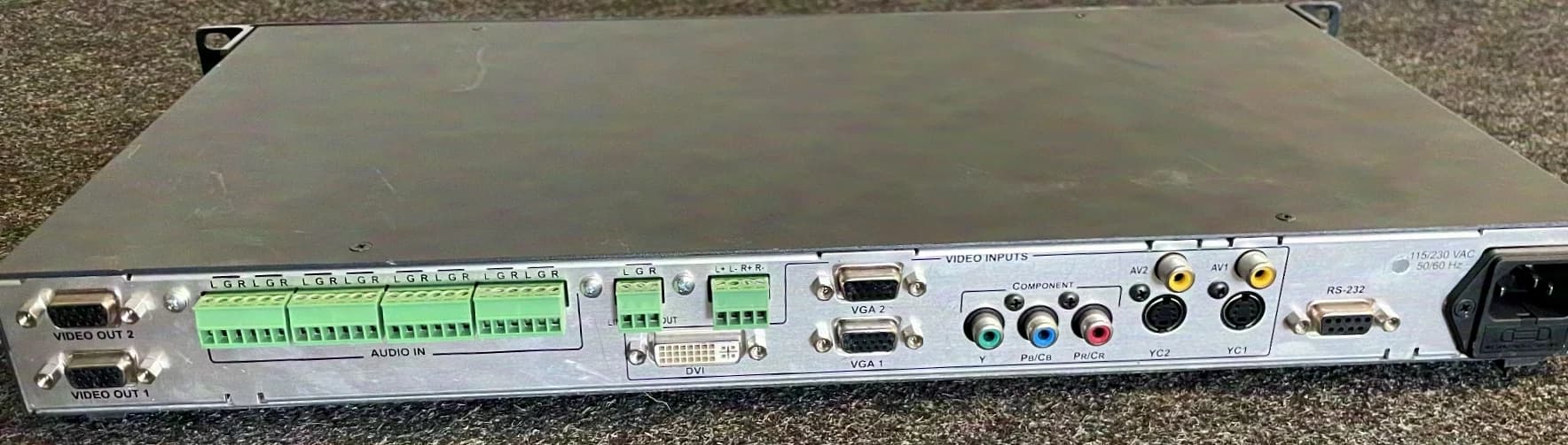 Kramer VP-724 XL Switcher / Splitter / Converter