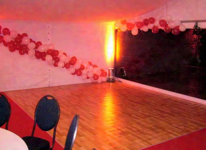 Plastic floor coverings / dance floors