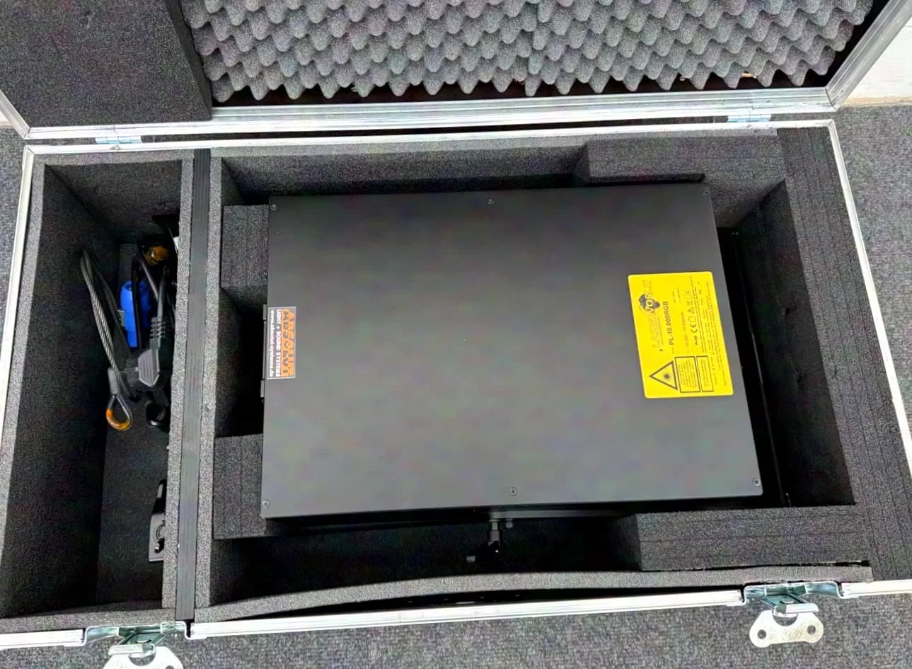 LASERWORLD PL-10.000 RGB LASER ILDA + Flightcase