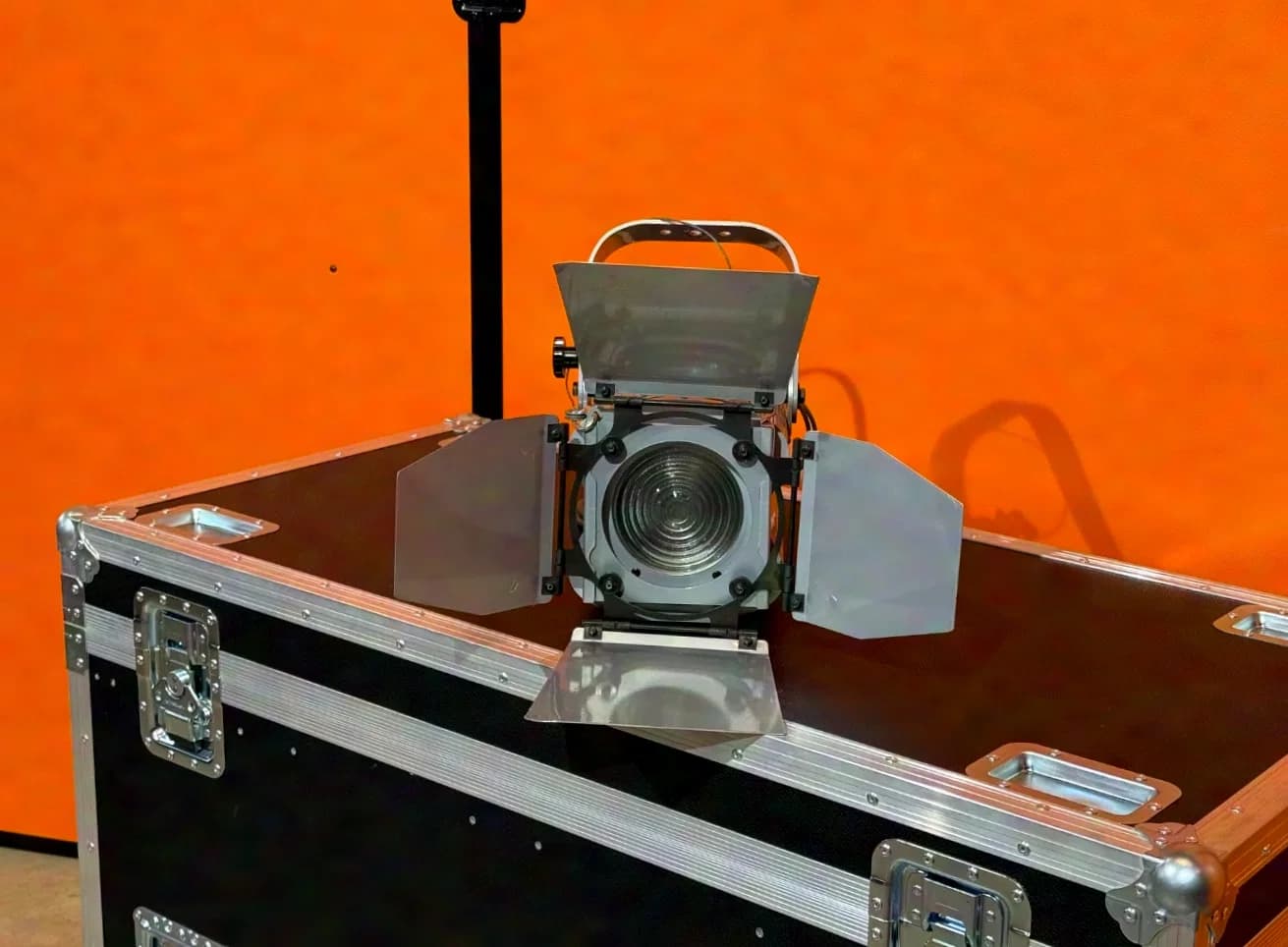 LDR Suono F250 Fresnel Spotlight