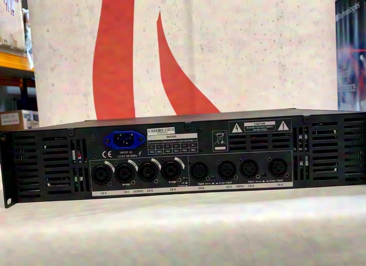 LD Systems DEEP2 4950 4-Channel Power Amplifier 4 x 810W 4 Ohm B-Stock