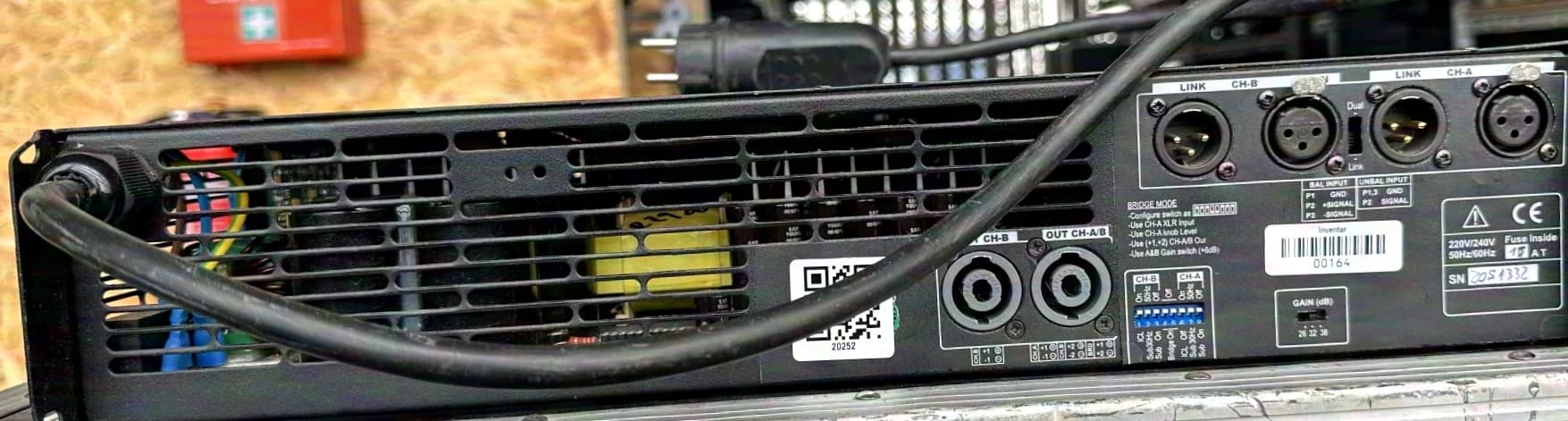 LD Systems SP-2K4 amplifier 2 Ohm