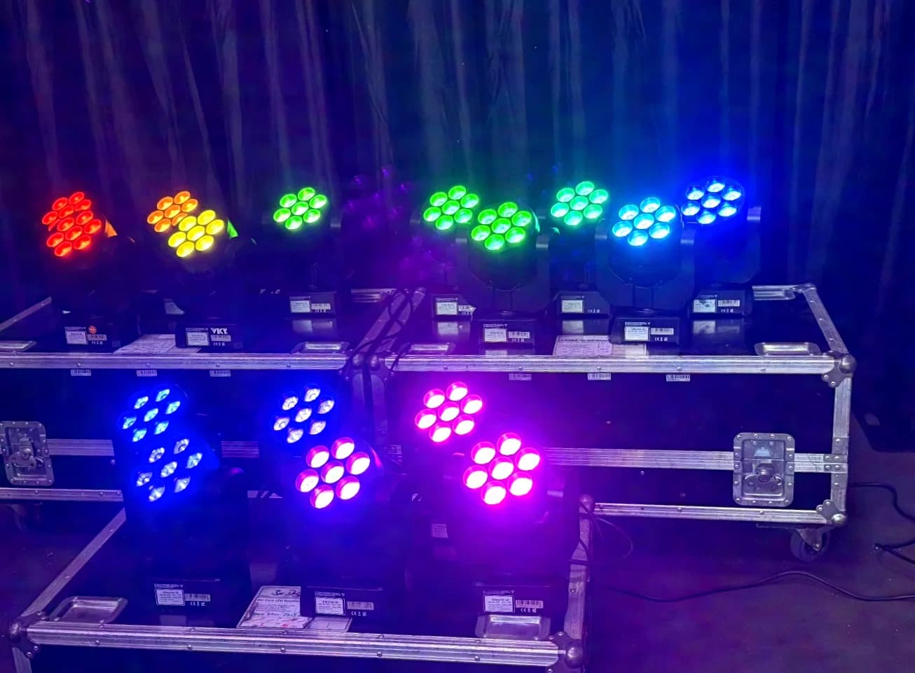 LED Moving Head MC-107B2 Beamwash 2x 8´er Case