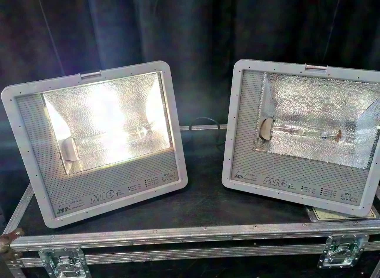 LEG MIG asymmetric floodlight 400W / IP66