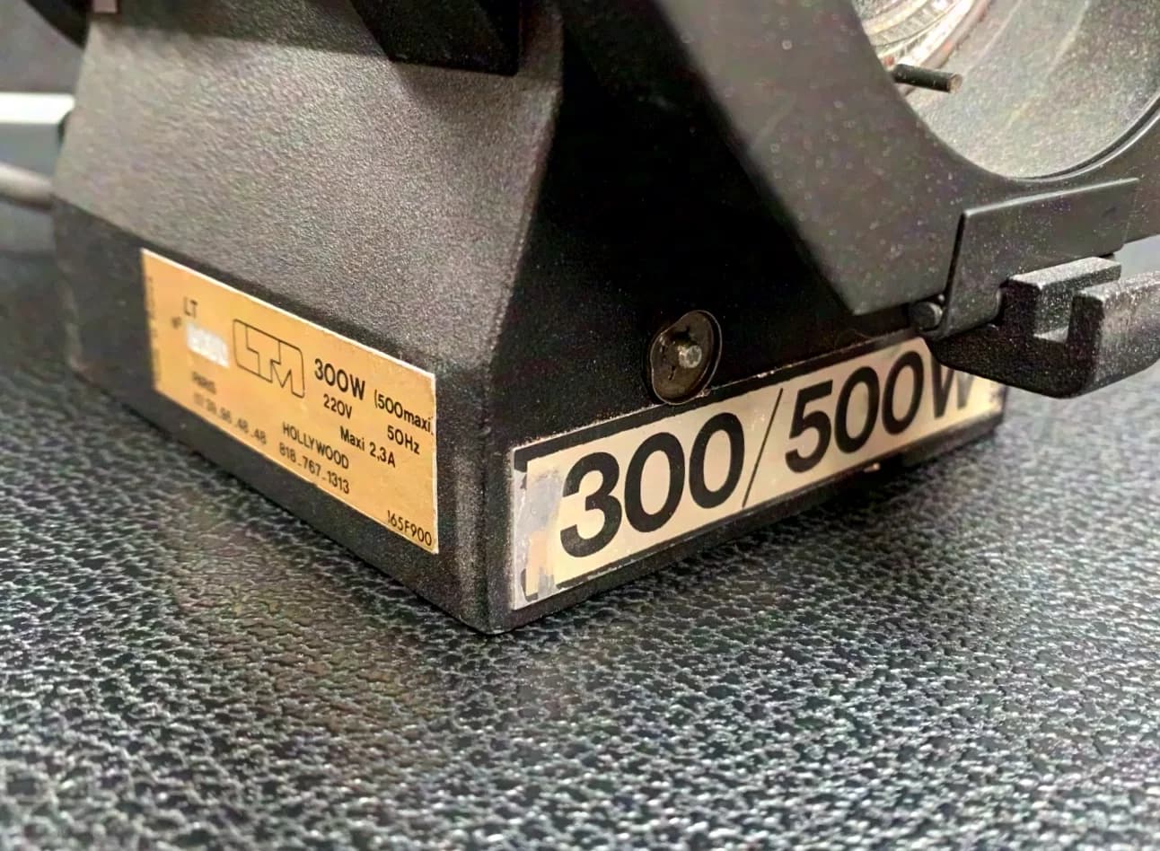LTM Pepper 300/500W Fresnel spotlight, 90 units