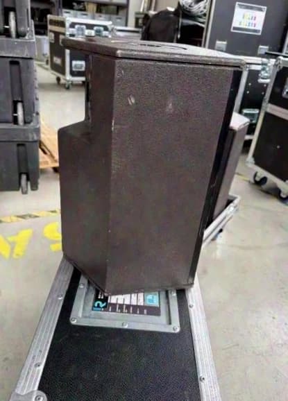L-Acoustics 8XT incl. flight frame 2-piece set