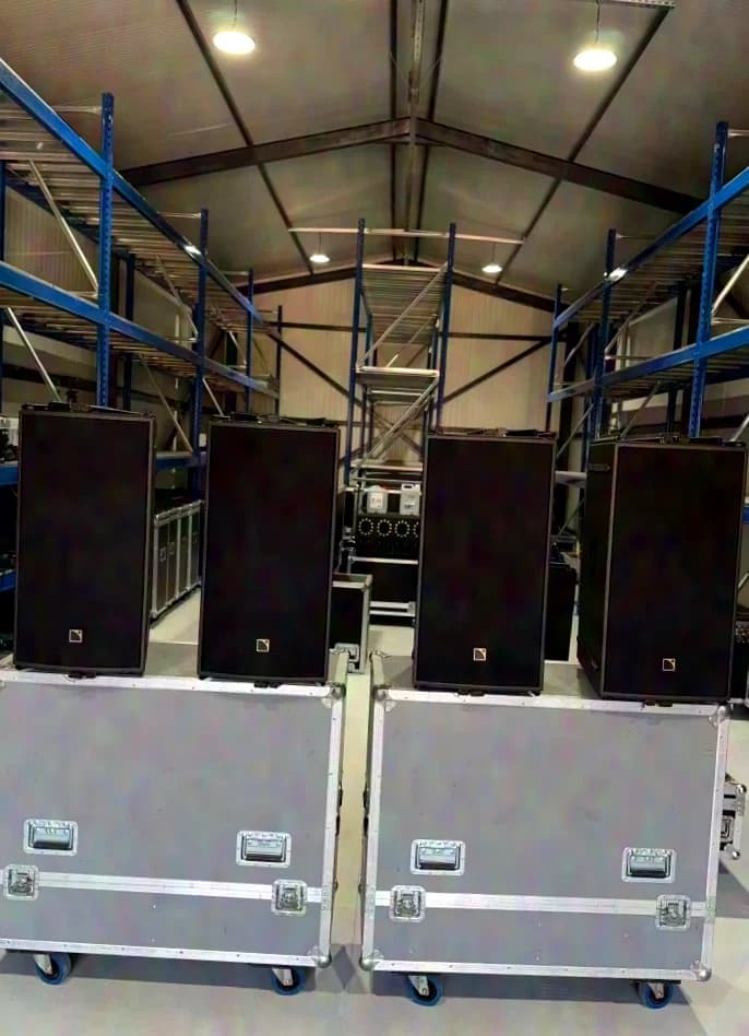 L Acoustics Arcs Wide