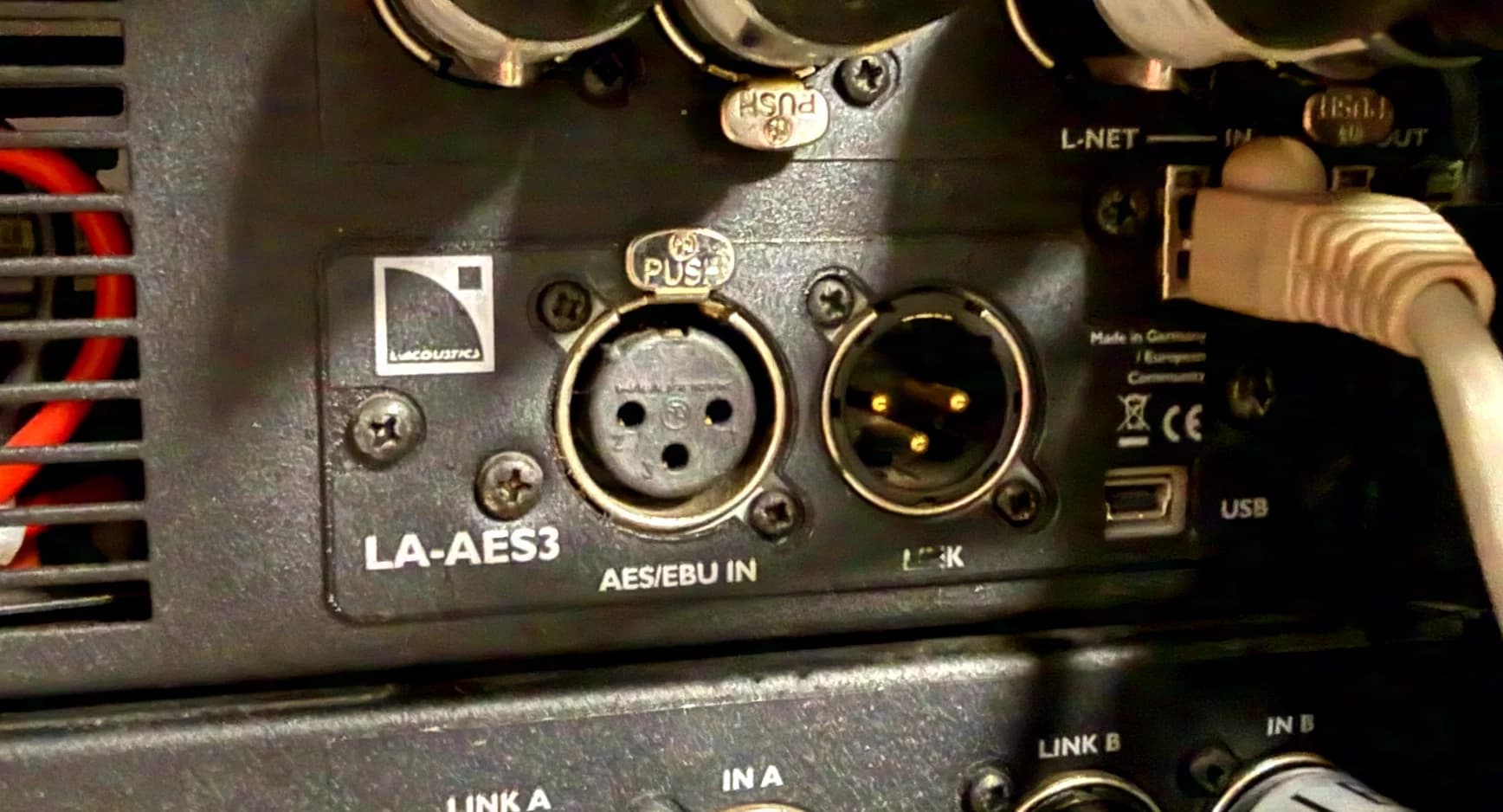 L-Acoustics LA8 R3 AES/EBU Systemamp